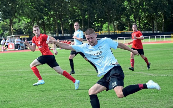 Erzielte das frühe 1:0 für Union im Spiel gegen Rödder: 08-Angreifer Nils Husken. Foto: Leon Sicking | WN 