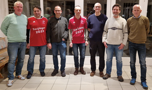 Vorstand AltHerren-Abteilung SC Union 08 Lüdinghausen. Die Spieler Gjeugjet Dinaj und Stephan Strotmann wurden ausgezeichnet.