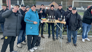 Die Treuesten der Treuen, die "Hüter des Phrasenschweins des SC Union 08 Lüdinghausen