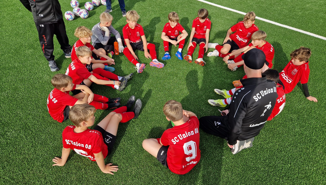 Foto: Mannschaftsbesprechung der E1 SC Union 08 Lüdinghausen 