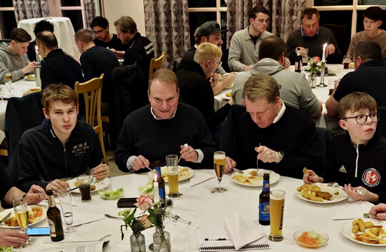 Unsere Schiris haben es sich mehr als verdient! "Leckerchen" beim Neujahrsempfang 2026 der Schiedsrichter Kreis Ahaus/Coesfeld 