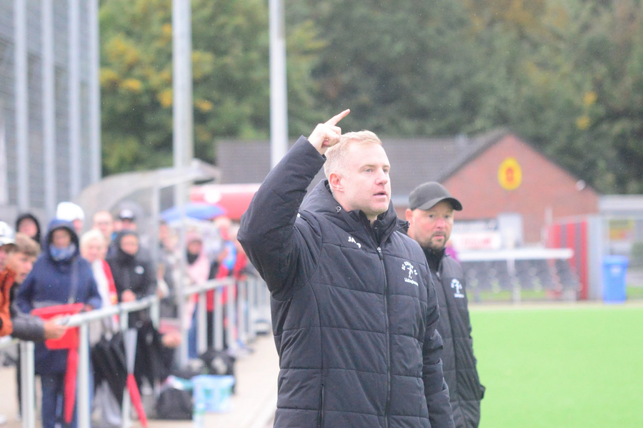 Das Trainergespann Oliver Logermann & Dennis Bawej ist zu Recht stolz."Als Aufsteiger sind wir mit der Hinrunde hochzufrieden"